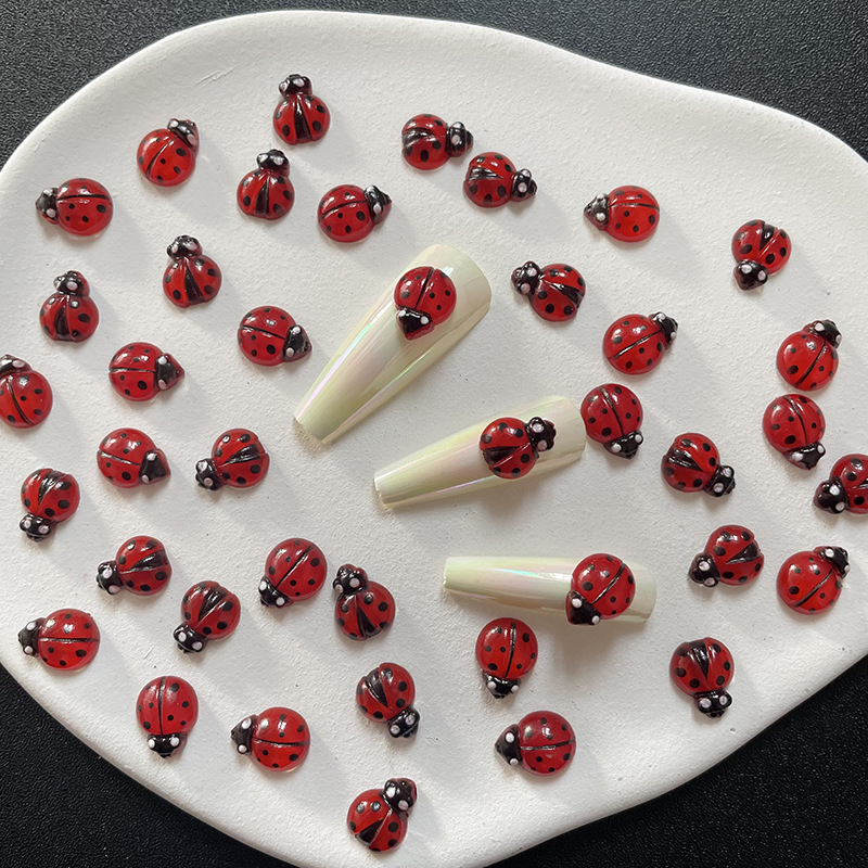 50Pcs 3D Resin Red Ladybug Nai - Art Craft Ladybug recensione e prezzo