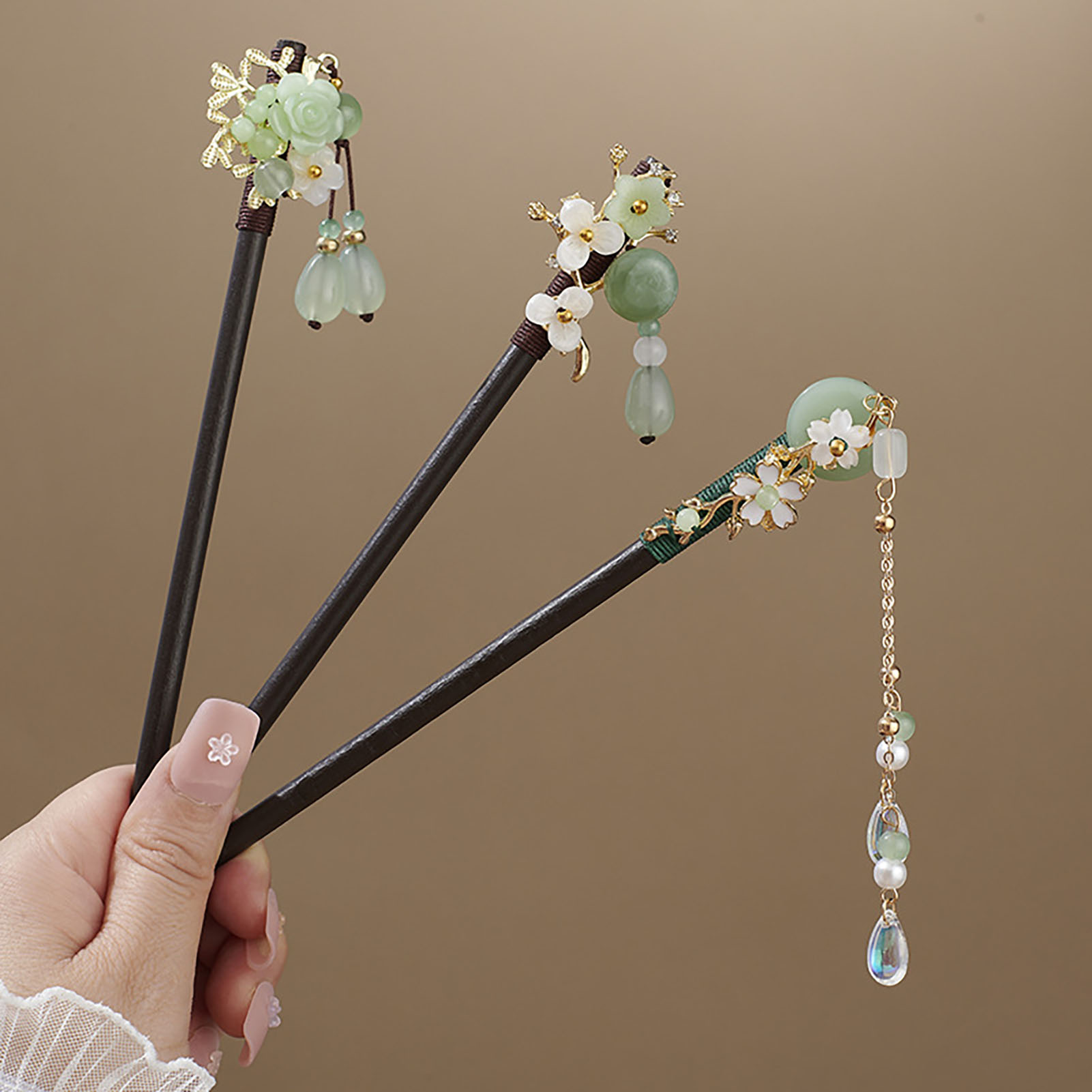 Chinese Style Flower Tassel Ha - Art Craft Shop recensione e prezzo