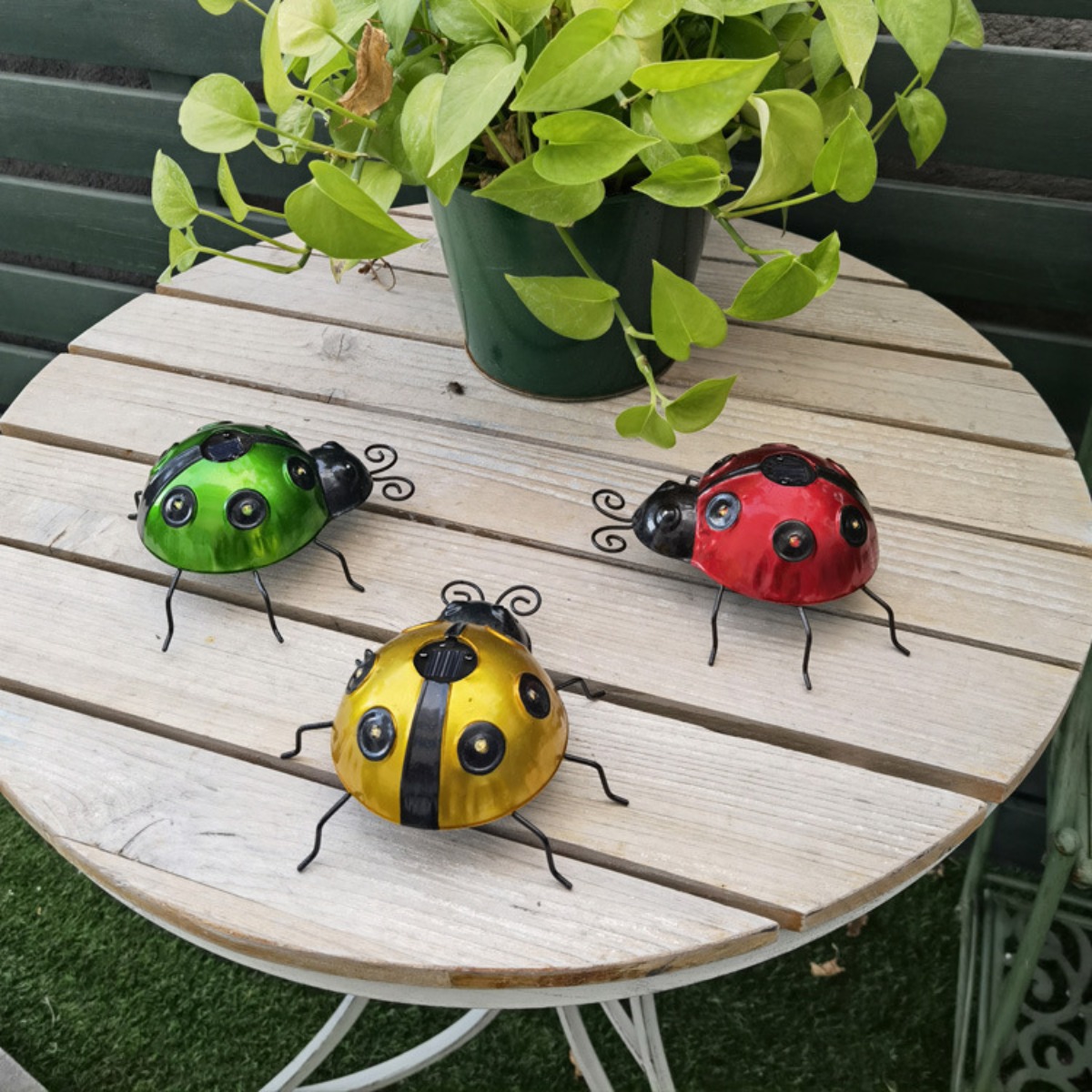 New Solar Iron Art Ladybug Cre - Art Craft Ladybug recensione e prezzo